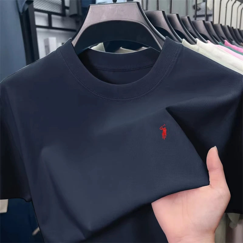 Men's classic pure cotton T-shirt, breathable, soft and comfortable.